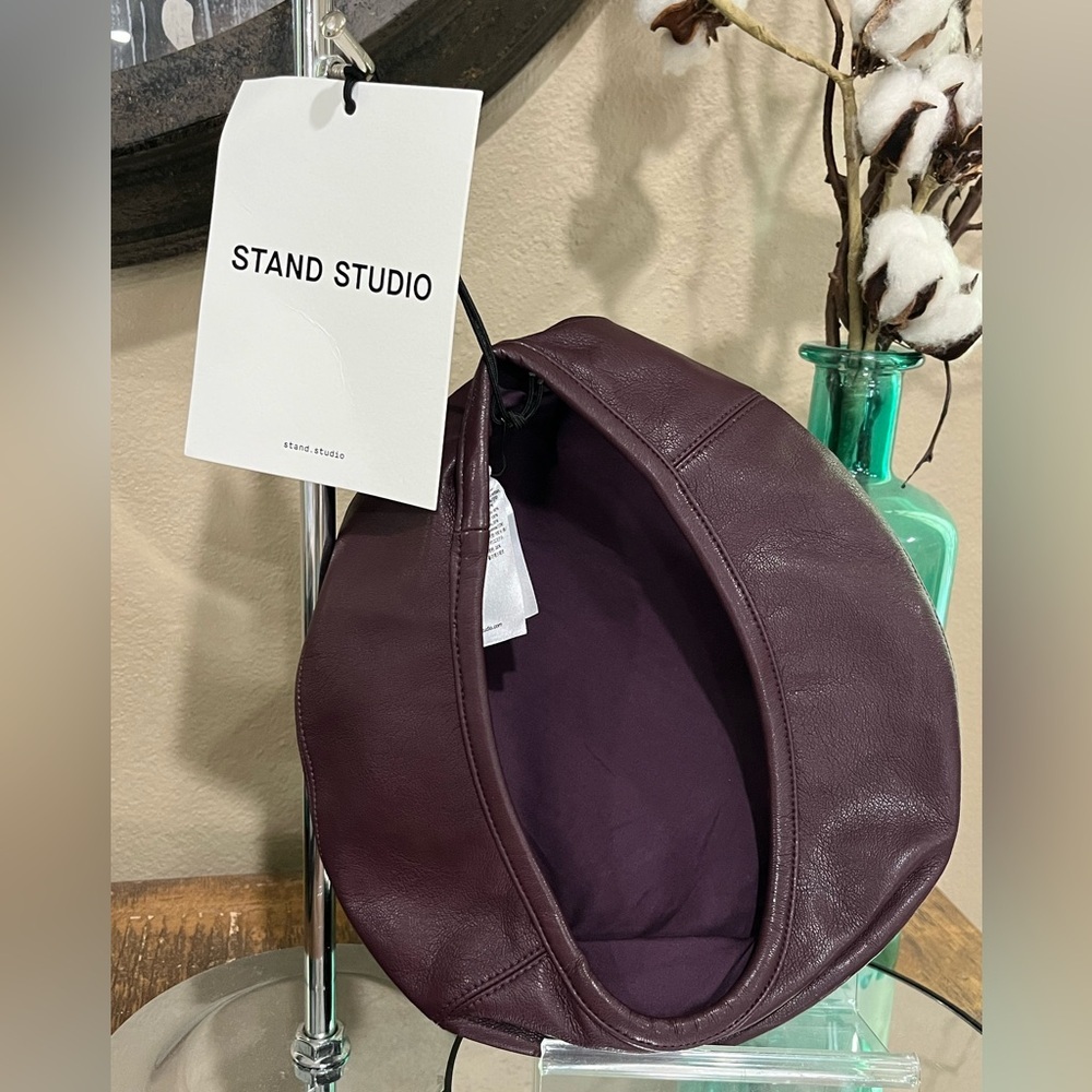 Stand Studio Freida Faux Leather Beret in burgundy, new! - Picture 2 of 10